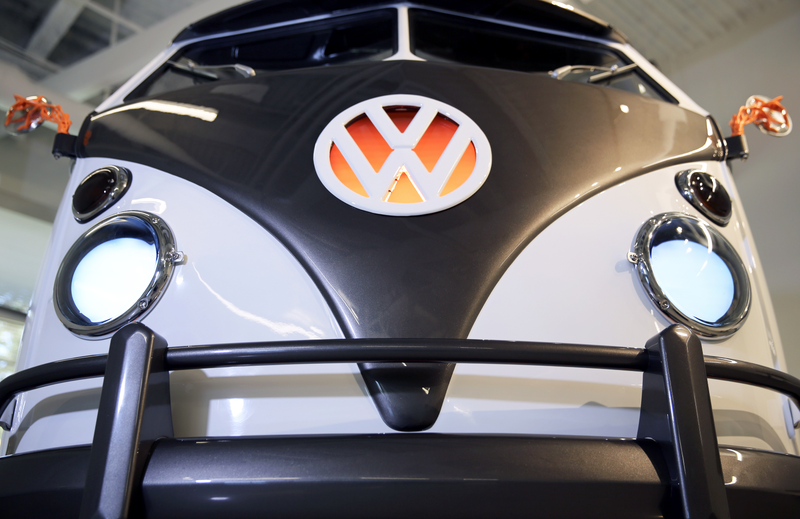 Illustration for article titled Volkswagen's Research Lab Turned an Old Microbus Into an EV Technology-Crammed Concept Vehicle